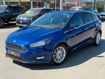 Ford focus benzine NIEUW STAAT weinig km met 12m garantie, Bedrijf, Handgeschakeld, Focus, Bluetooth