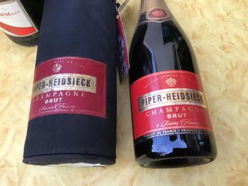 Champagne «  Piper- Heidsieck « avec sa housse d’origine 