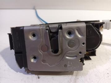 PORTIERVANGER CV ELEKTR. LINKS VOOR A (W176) (A1667200135) beschikbaar voor biedingen