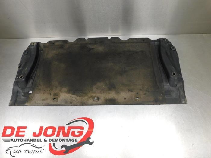 Plaque de protection moteur d'un Audi A6, Autos : Pièces & Accessoires, Carrosserie & Tôlerie, Audi, Utilisé, 3 mois de garantie