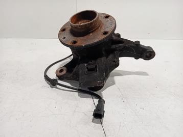 MOYEU DE ROUE AVANT GAUCHE Renault Megane III Berline (BZ), Utilisé, Renault