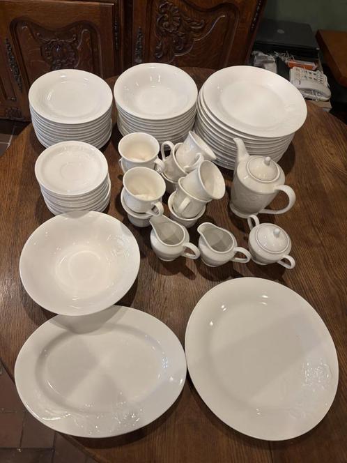 Compleet servies 60-delig + extra stukken (MOET WEG), Huis en Inrichting, Keuken | Servies, Zo goed als nieuw, Compleet servies