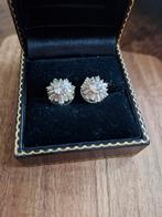 SWAROVSKI OORBELLEN NIEUWSTAAT, Met kristal, Ophalen of Verzenden, Zo goed als nieuw, Knopjes of Stekers