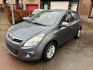 Automatique benzine 1.4i essence 135000km 2011