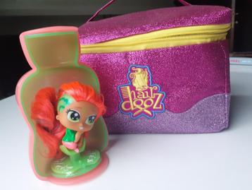 Hairdooz 5 poppen en glittertas beschikbaar voor biedingen
