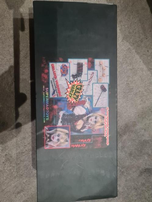 Supermad Toys Harley Queen Deluxe (Geen Hot toys), Verzamelen, Film en Tv, Zo goed als nieuw, Tv, Actiefiguur of Pop, Ophalen of Verzenden