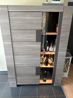 Vitrine kast met verlichting. Ong 2 m hoog en 1m breed, Ophalen of Verzenden, Zo goed als nieuw, Overige houtsoorten