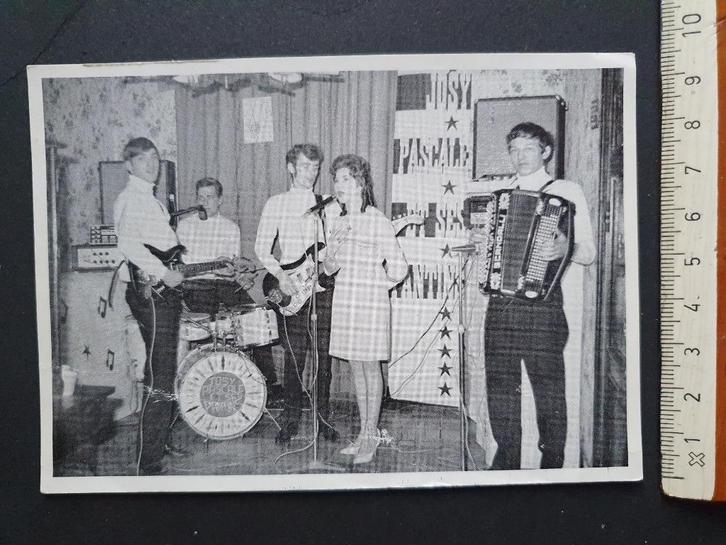 Josy Pascale et ses Pantins Viesville Accordeon, Verzamelen, Postkaarten | Themakaarten, Ongelopen, 1960 tot 1980, Muziek, Ophalen of Verzenden