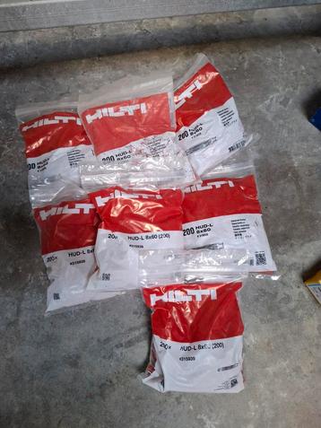 Universele Pluggen 8 x 60 mm beschikbaar voor biedingen