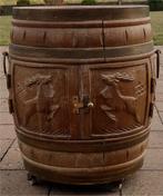 wijnbar in de vorm van een ton, Ophalen, Gebruikt