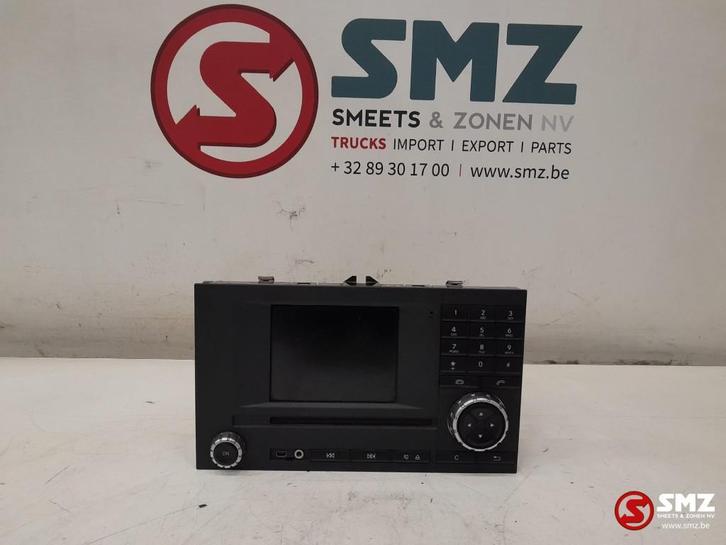 Occ radio + navigatie Mercedes, Auto-onderdelen, Vrachtwagen-onderdelen, Mercedes-Benz, Elektronica en Kabels, Gebruikt