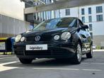 Volkswagen Polo 1.4i | AIRCO | GARANTIE (bj 2002, automaat), Stof, Zwart, 4 cilinders, Climate control