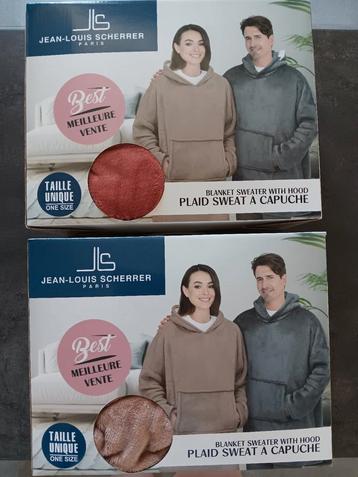 Nieuwe zachte hoodie met mouwen en kap beschikbaar voor biedingen