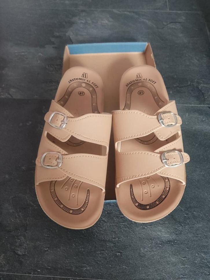 Nieuwe sandalen(sloefen), Enfants & Bébés, Vêtements de bébé | Chaussures & Chaussettes, Enlèvement ou Envoi