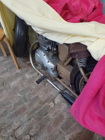 Motobécane D 45 S van 1950 beschikbaar voor biedingen