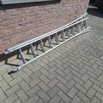 ladder te koop uittrekbaar., Ophalen, Gebruikt, Ladder