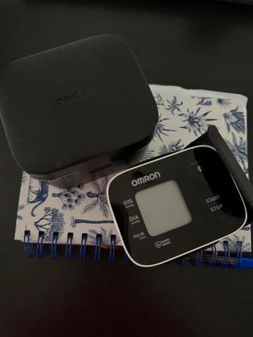 OMRON RS3 Intelli IT Automatic Wrist Blood Pressure beschikbaar voor biedingen