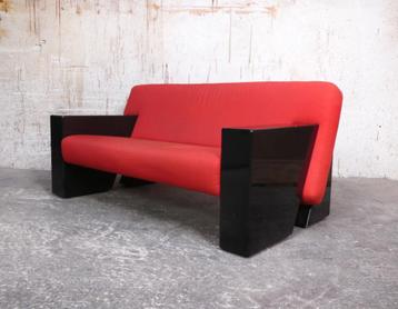 Artifort model 750 - Sandwich sofa - Red Kvadrat 