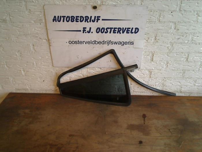 Driehoeks Ruit rechts-achter van een Landrover Discovery, Auto-onderdelen, Ruiten en Toebehoren, Land Rover, Gebruikt, 3 maanden garantie