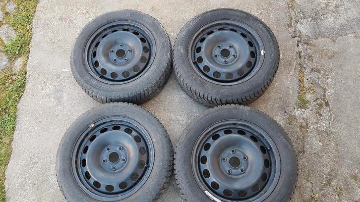 4 PNEUS HIVER 205/55/R16 monté sur jante en tôle, Auto-onderdelen, Banden en Velgen, Banden en Velgen, Winterbanden, 16 inch, 205 mm