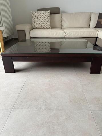 Eikenhout salontafel met glas beschikbaar voor biedingen
