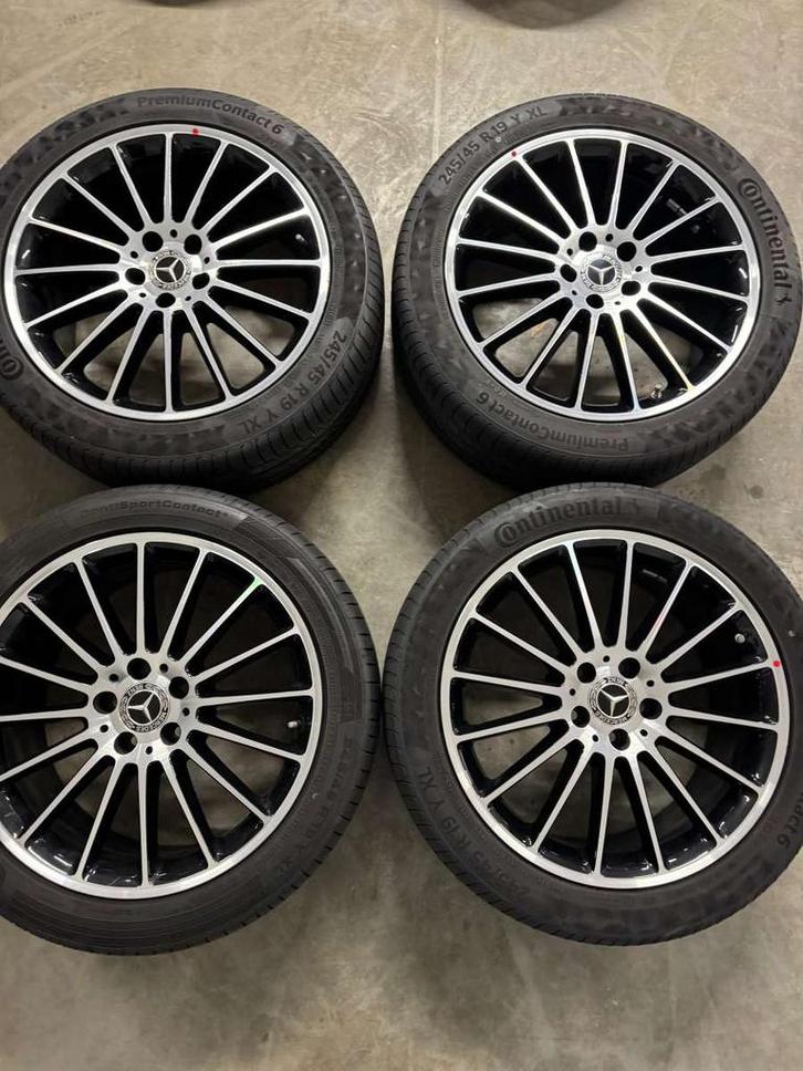 Jantes Mercedes Classe V 19" pneus 245/45R19 d'origine, Autos : Pièces & Accessoires, Pneus & Jantes, Pneus et Jantes, Pneus été