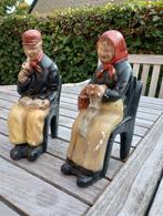 Antieke beeldjes: oud boerenkoppel op stoel, Antiek en Kunst, Ophalen