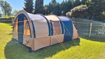 Tunneltent 4-6 pers  beschikbaar voor biedingen