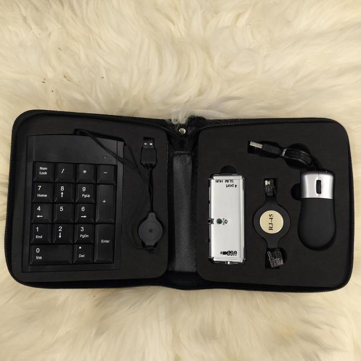 VERLAAGDE PRIJS Muis / numeriek toetsenbord / usb hub, Computers en Software, Toetsenborden, Numeriek, Ophalen of Verzenden