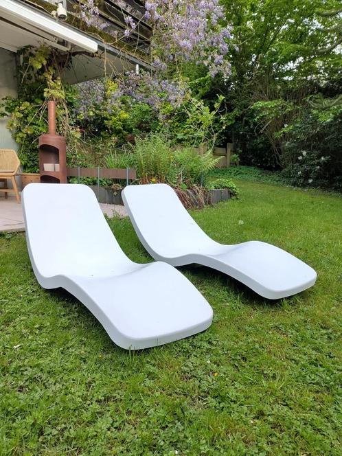 2 lounge chairs bij zwembad, Jardin & Terrasse, Chaises longues, Utilisé, Synthétique, Enlèvement