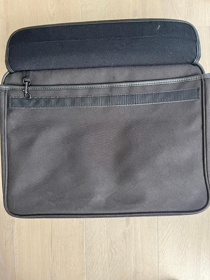 School en computer tas, Handtassen en Accessoires, Tassen | Schooltassen, Zo goed als nieuw, Schoudertas, Zwart, Verzenden