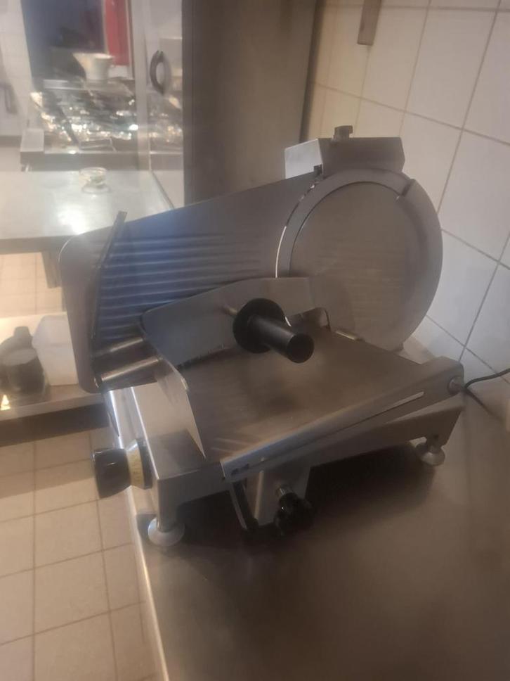 Snijmachine Vetta Macchi, Zakelijke goederen, Horeca | Keukenapparatuur, Bakkerij en Slagerij, Gebruikt, Ophalen