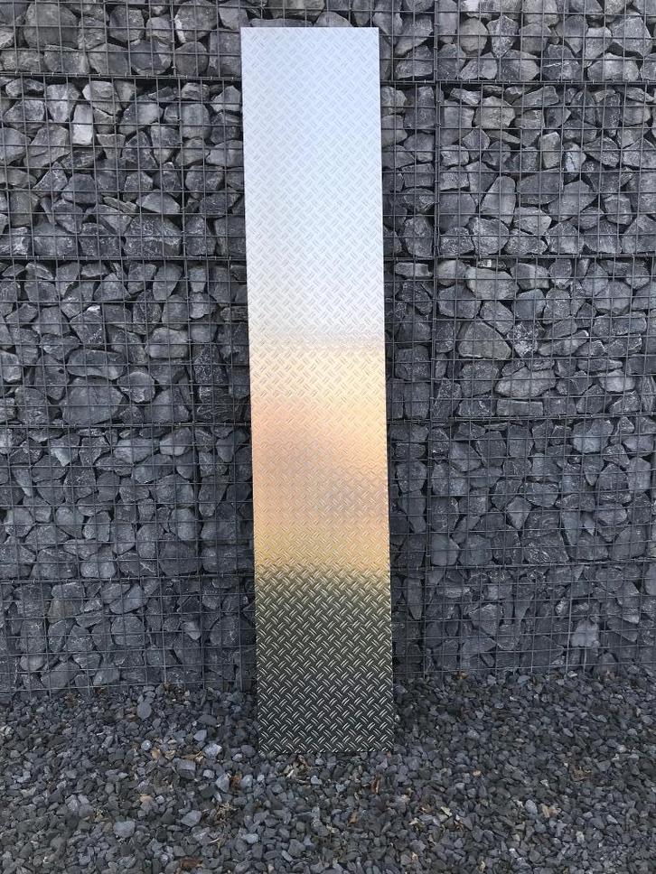 nieuwe stroken aluminium traanplaat 229 cm x 40 cm 3,5/5mm, Doe-het-zelf en Bouw, Plinten en Afwerking, Plinten, Ophalen
