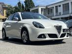 Alfa Romeo Giulietta 1.6 JTD M-Jet * CUIR + T.PANO + GARANTI, Voorwielaandrijving, Euro 5, Gebruikt, Zwart