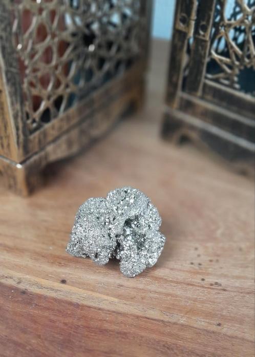 Ruwe pyriet brokjes, Handtassen en Accessoires, Edelstenen, Nieuw, Ophalen of Verzenden