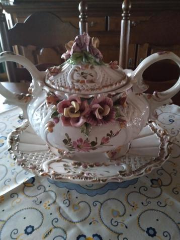 Decoratie soepterrine, Enlèvement