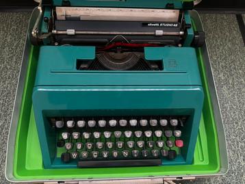 Olivetti Studio 45 typemachine — Vintage Italiaans ontwerp beschikbaar voor biedingen