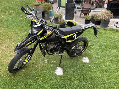 Sherco 50 SM-RS met upside down vering en volledig origineel, Fietsen en Brommers, Brommers | Crossbrommers, Zo goed als nieuw