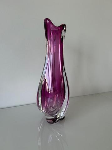 Val Saint Lambert vaas beschikbaar voor biedingen