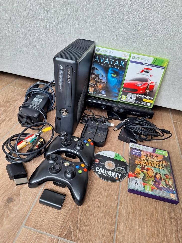 Lot Xbox 360 console, Games en Spelcomputers, Spelcomputers | Xbox 360, Gebruikt, 250 GB, 360 S, Met 2 controllers, Met games
