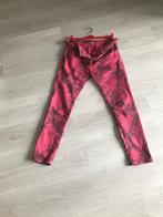 jeansbroek dames rood met print, Vêtements | Femmes, Culottes & Pantalons, Enlèvement, Neuf, Taille 36 (S), Rouge