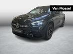 Mercedes-Benz GLA 180 AMG Line + NIGHTPACK + SURROUND VIEW +, Auto's, Mercedes-Benz, Stof, Gebruikt, Euro 6, 4 cilinders