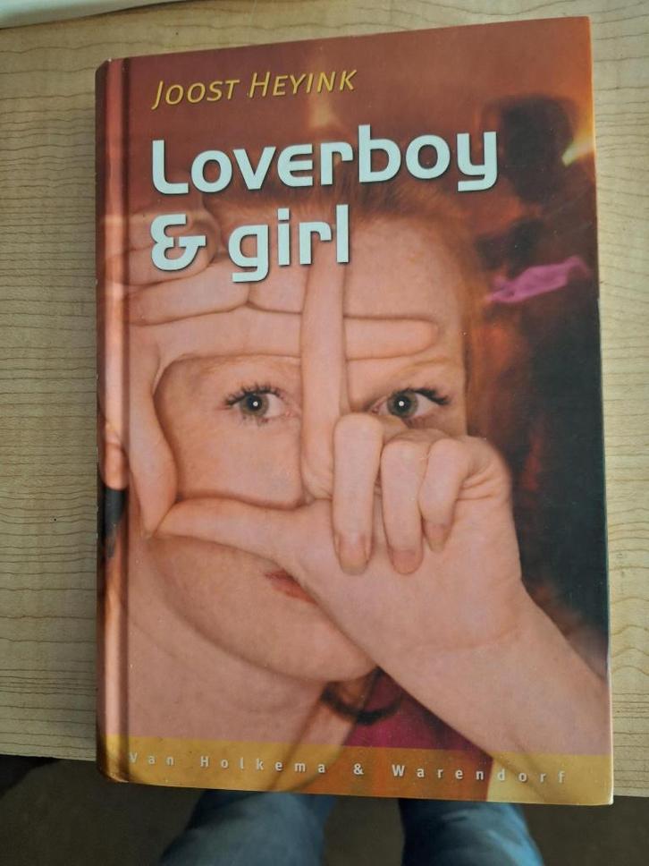 boek loverboy & girl, Boeken, Kinderboeken | Jeugd | 13 jaar en ouder, Zo goed als nieuw, Ophalen of Verzenden