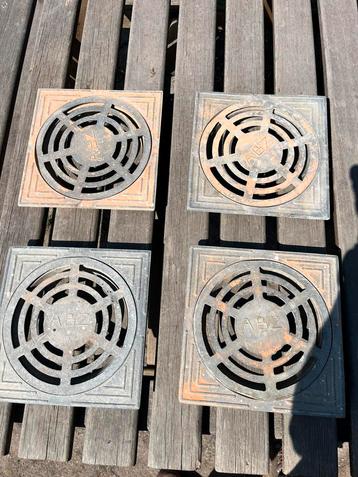 4 putdeksels ABZ beschikbaar voor biedingen