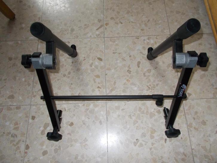 Bras d'extension pour clavier musical., Musique & Instruments, Instruments | Accessoires, Neuf, Clavier ou Synthétiseur, Enlèvement