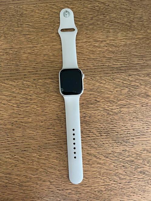 Apple Watch Series 8 41mm met nieuwe band M/L, Bijoux, Sacs & Beauté, Montres connectées, Comme neuf, iOS, Enlèvement ou Envoi