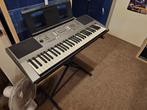 Yamaha PSR-E353 keyboard met steun, Muziek en Instrumenten, Keyboards, Ophalen, 61 toetsen, Yamaha, Aanslaggevoelig