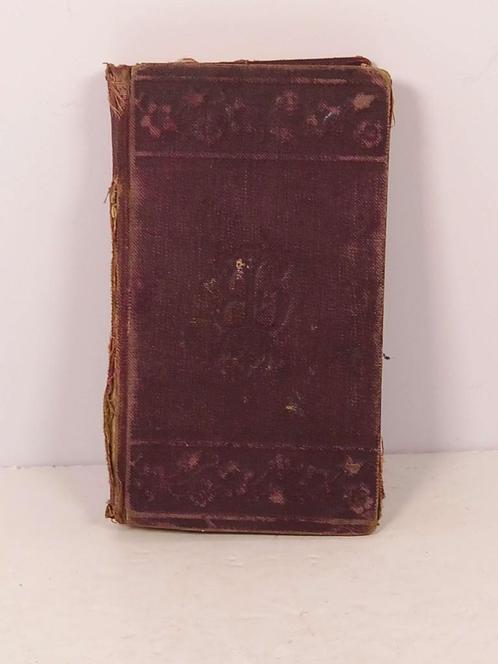Petit manuel paroissial catéchisme + dévotions, Boeken, Overige Boeken, Gelezen, Ophalen of Verzenden