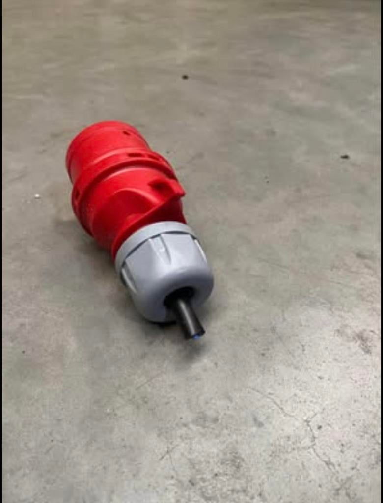 Driefasige stekkers 16A 6h 5 polig, Ophalen, Zo goed als nieuw