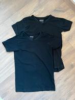 Sous-t-shirts taille 122/128, Comme neuf, Vêtements de nuit ou Sous-vêtements, Garçon ou Fille, Enlèvement ou Envoi